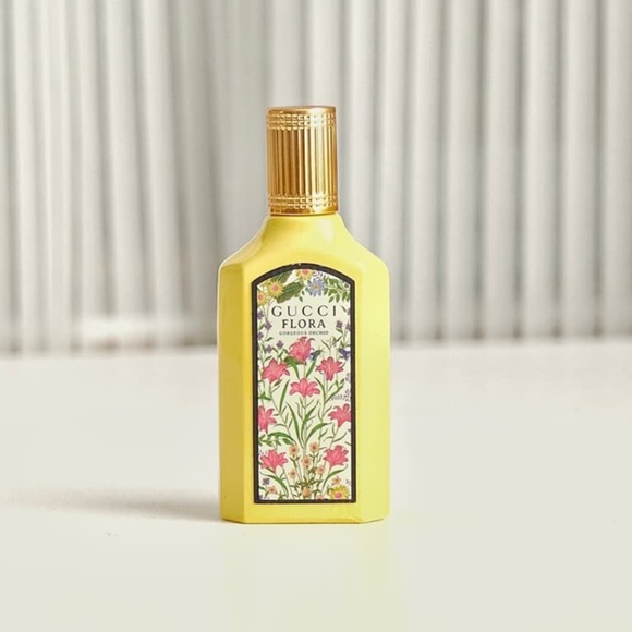 New Gucci Flora Gorgeous Orchid EDP 0.16 oz/ 5 mL Sample - Picture 1 of 1